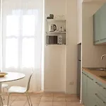 Apartment Levante -walking Distance To Center- Free Onsite Parking Como