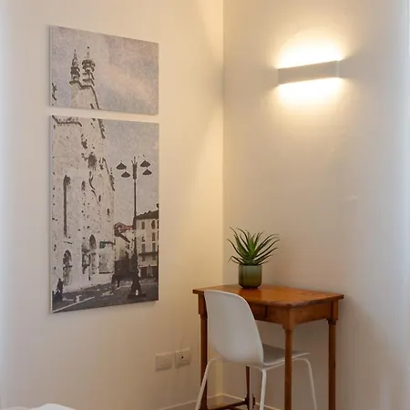 Апартаменты Levante -walking Distance To Center- Free Onsite Parking Комо