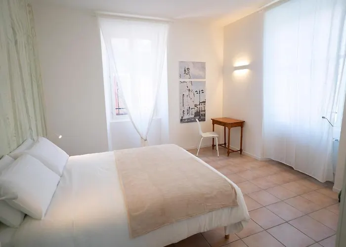 Levante -walking Distance To Center- Free Onsite Parking Apartmán