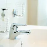 Levante -walking Distance To Center- Free Onsite Parking * Como